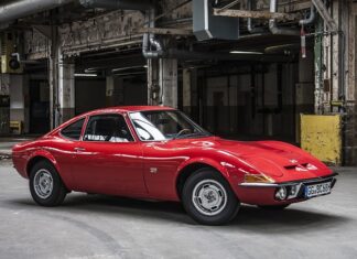 Ile pali Opel Astra?