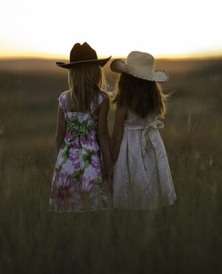 Co do sukienki pod szyję? Co do sukienki pod szyję?