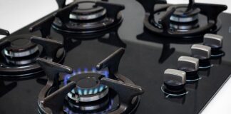 Czy blaszki do pieczenia można myć w zmywarce?